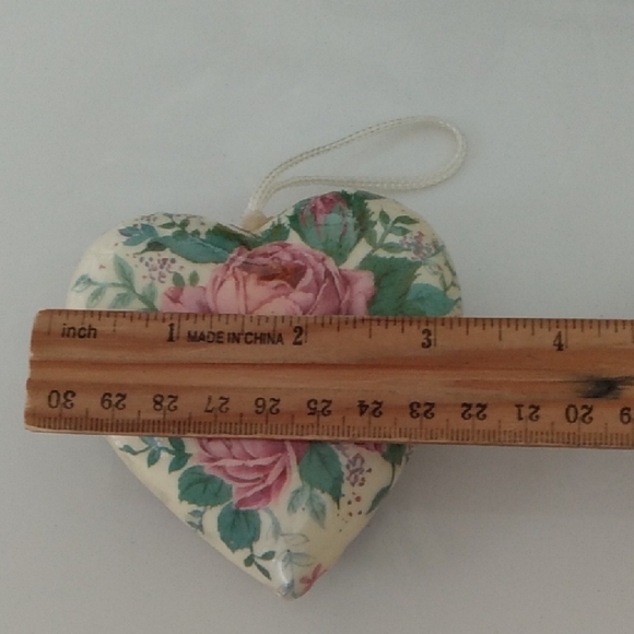 Vintage Bundle of 3 Floral Heart Ornaments Set Cream and Pink GORGEOUS - Picture 9 of 13